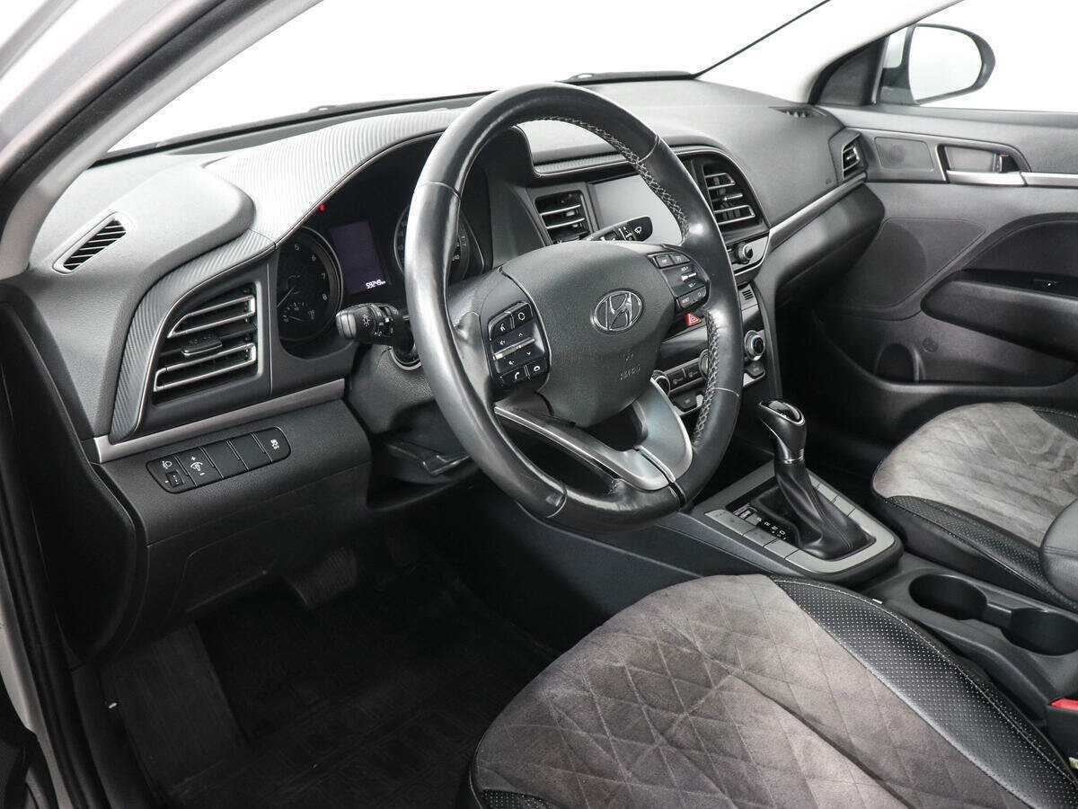 Hyundai Elantra 2019 года с пробегом. Фото: #8