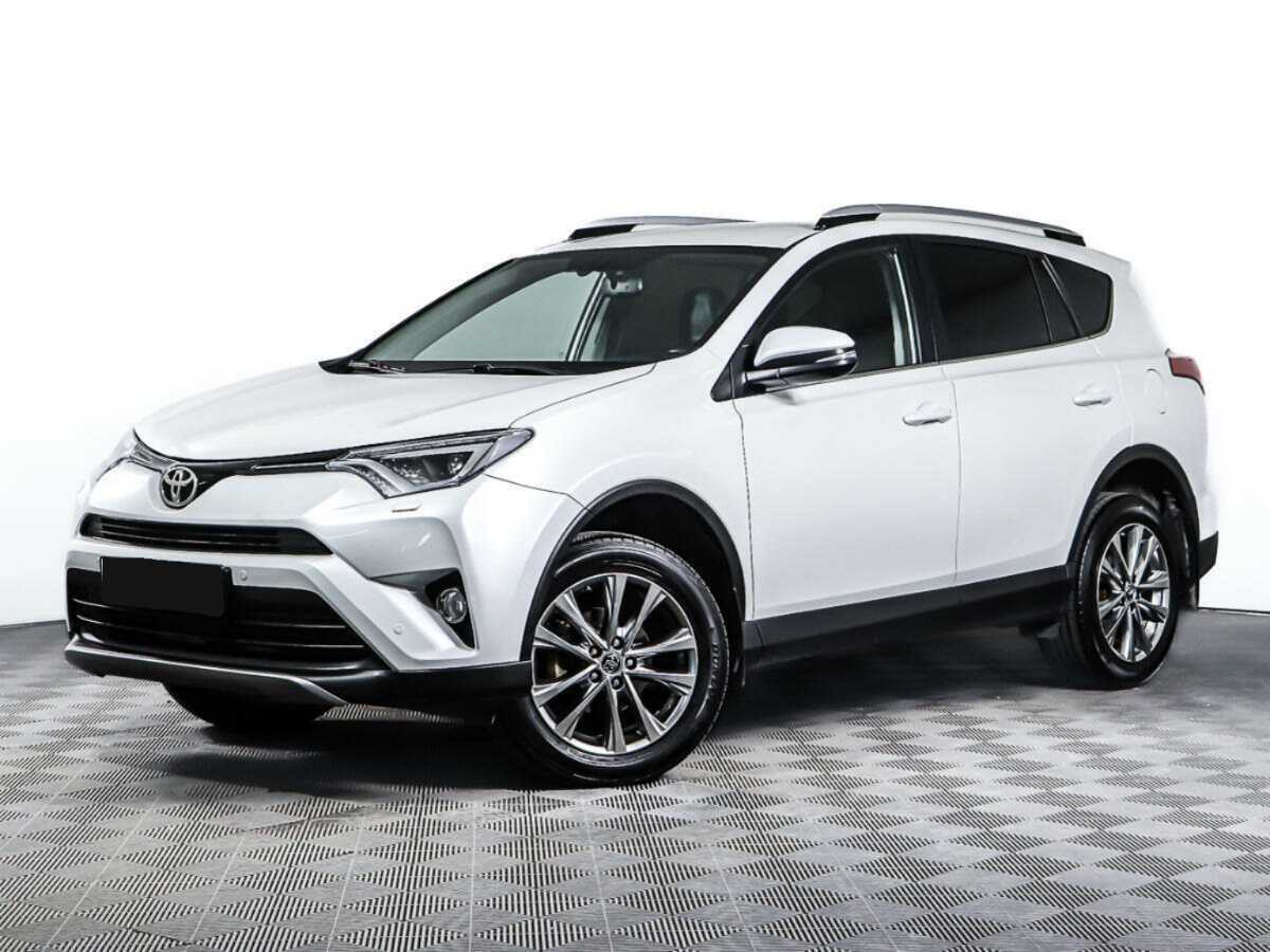 Toyota RAV4 2018 года с пробегом. Посмотреть фото