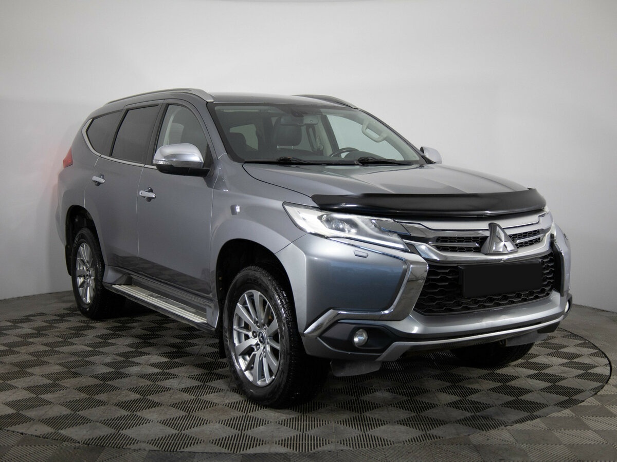 Mitsubishi Pajero Sport 2016 года с пробегом. Фото: #2