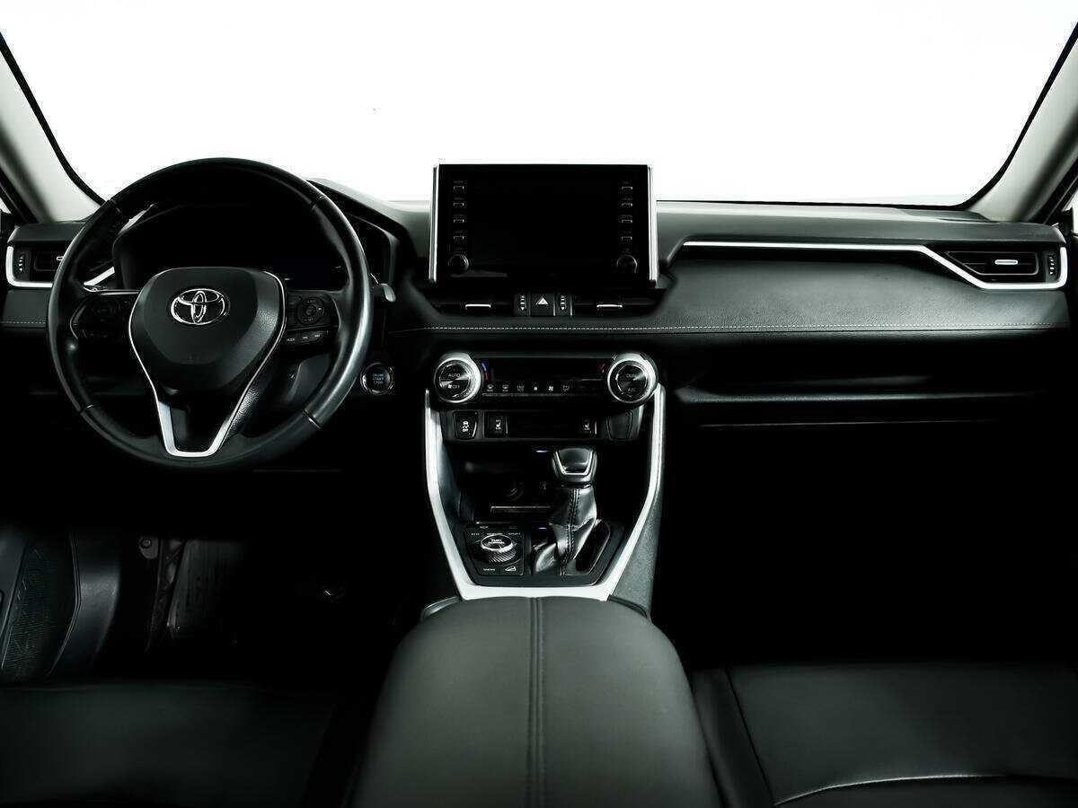 Toyota RAV4 2020 года с пробегом. Фото: #10