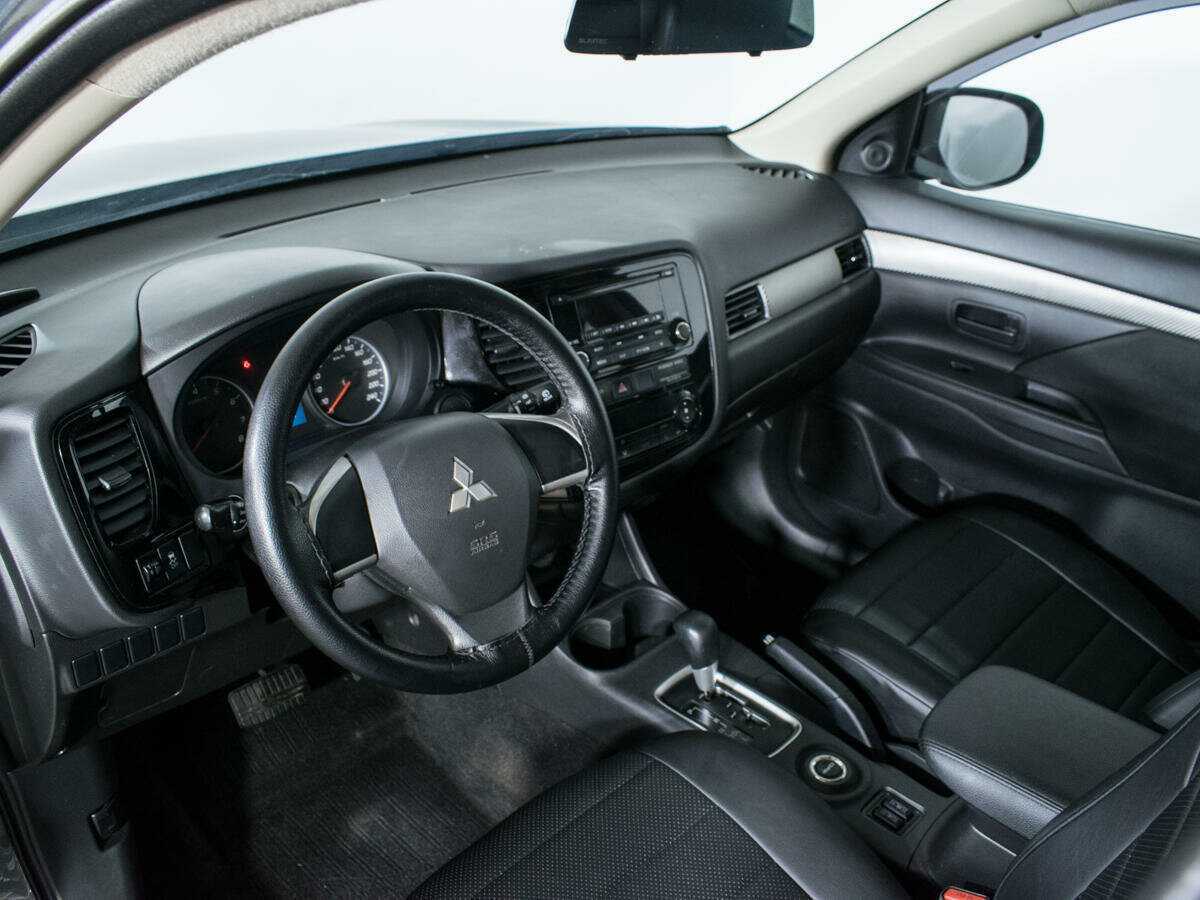Mitsubishi Outlander 2014 года с пробегом. Фото: #12