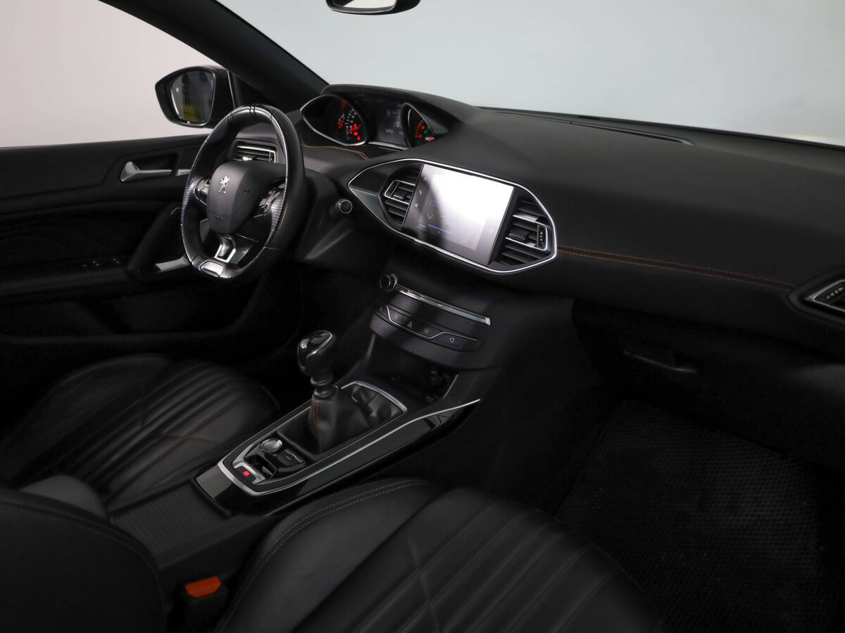 Peugeot 308 2019 года с пробегом. Фото: #18