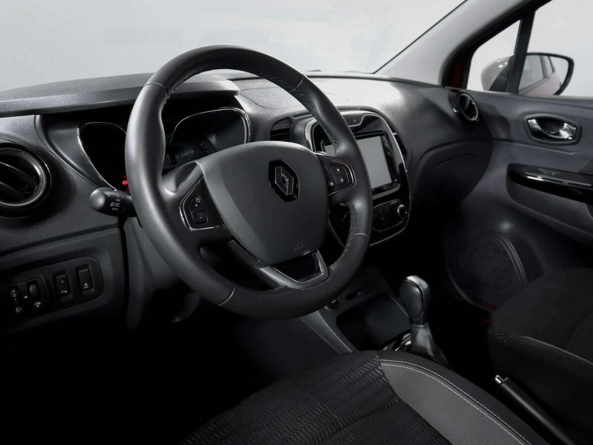 Renault Kaptur 2020 года с пробегом. Фото: #13