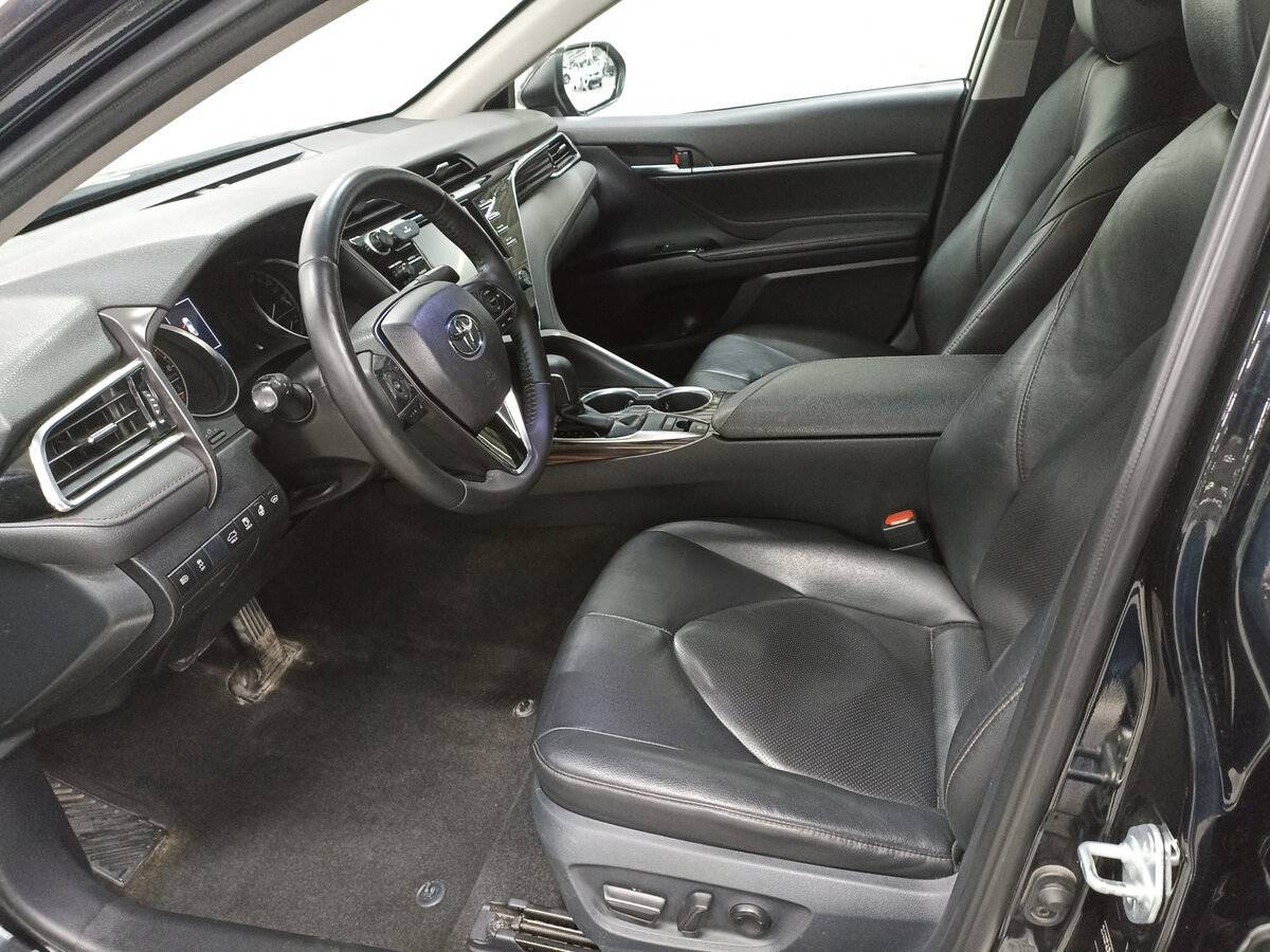 Toyota Camry 2019 года с пробегом. Фото: #15