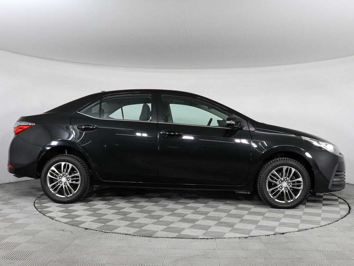 Toyota Corolla 2017 года с пробегом. Фото: #3