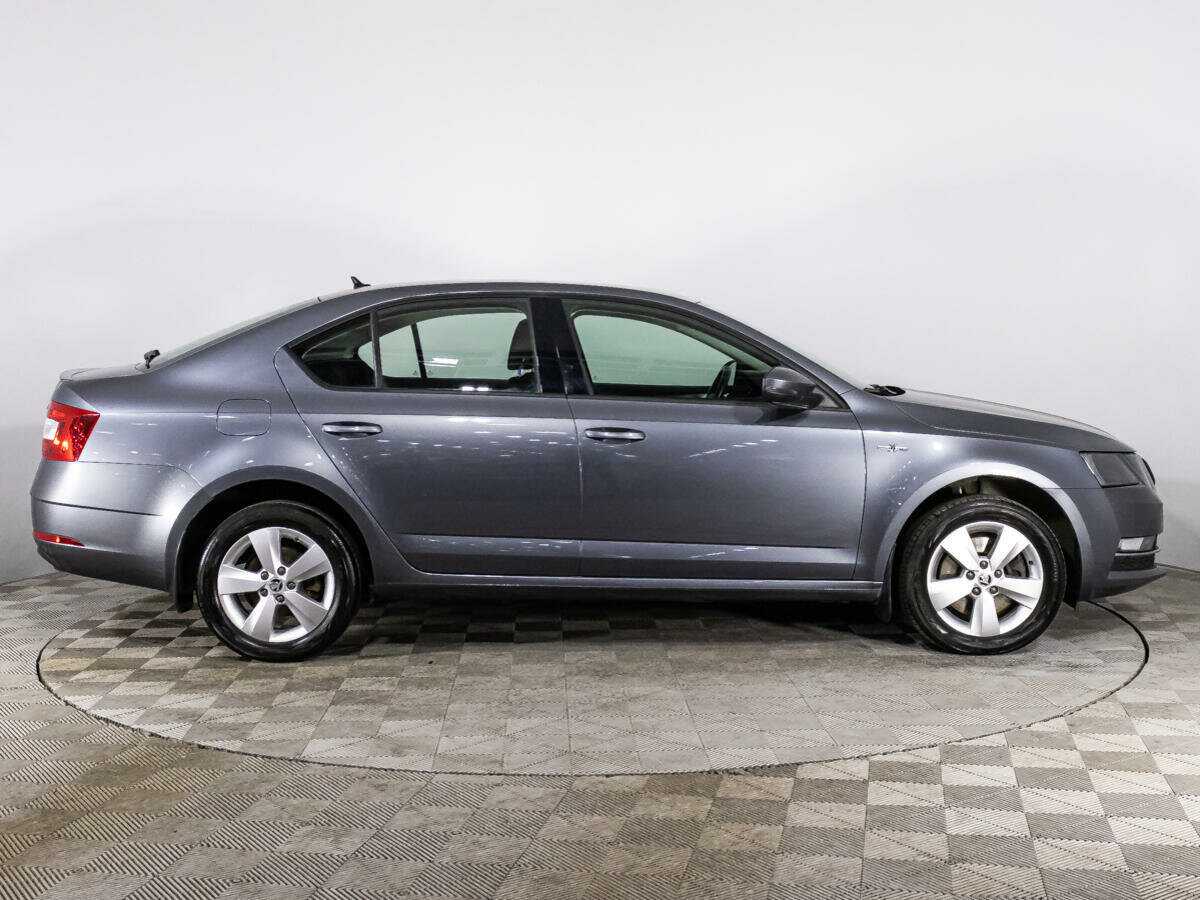 Skoda Octavia 2019 года с пробегом. Фото: #3