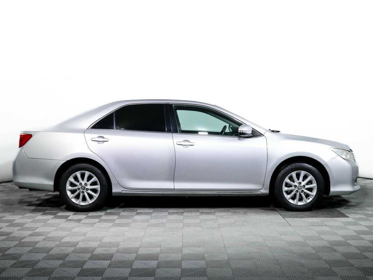 Toyota Camry 2013 года с пробегом. Фото: #3