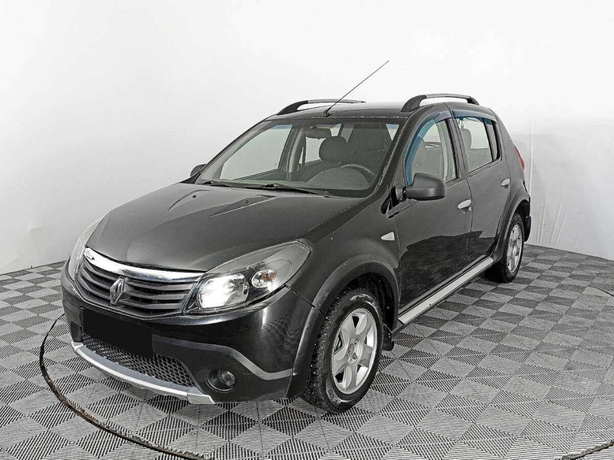 Renault Sandero 2013 года с пробегом. Посмотреть фото