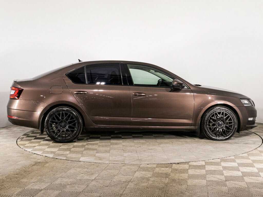 Skoda Octavia 2017 года с пробегом. Фото: #3