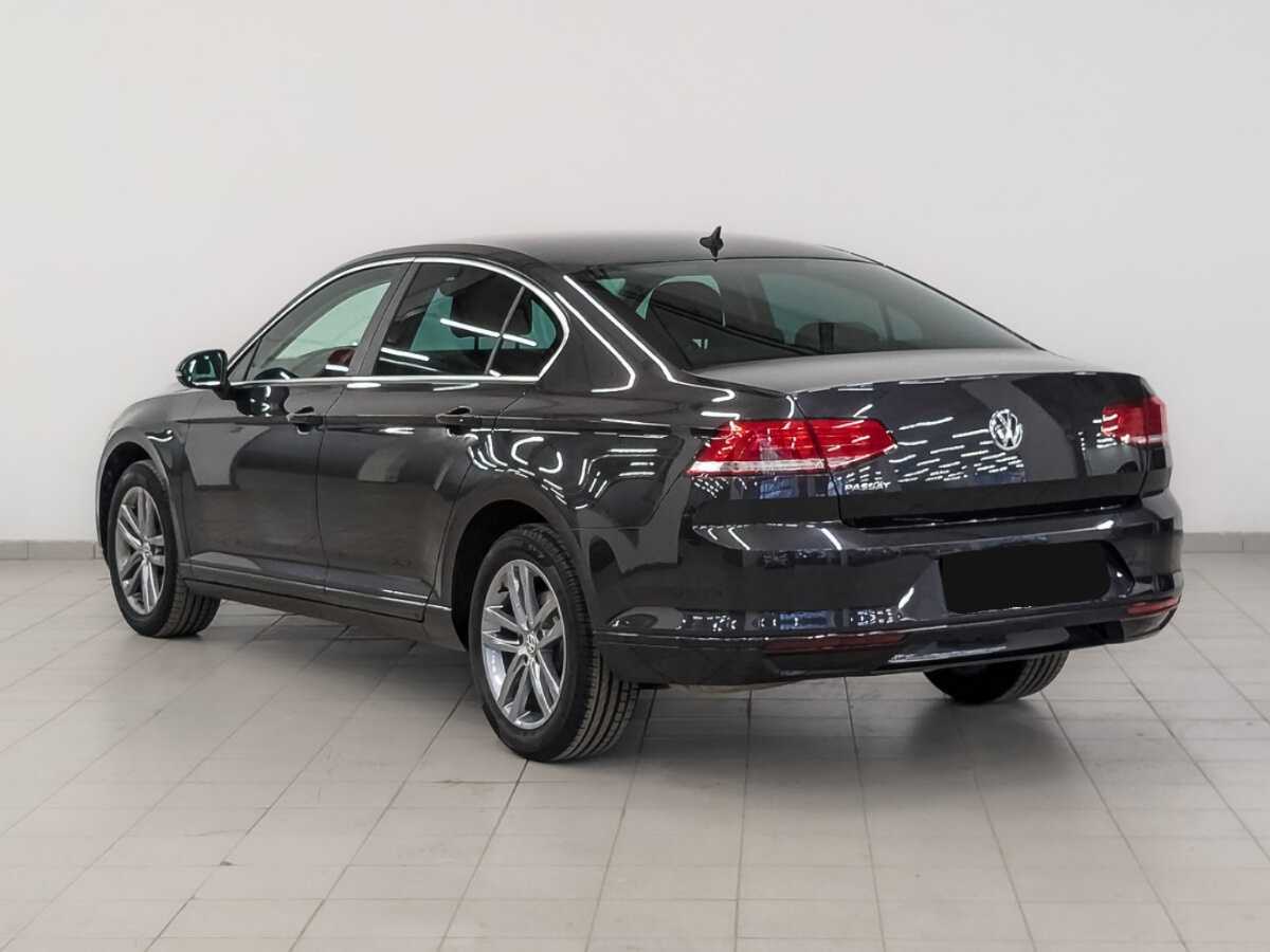 Volkswagen Passat 2019 года с пробегом. Фото: #6