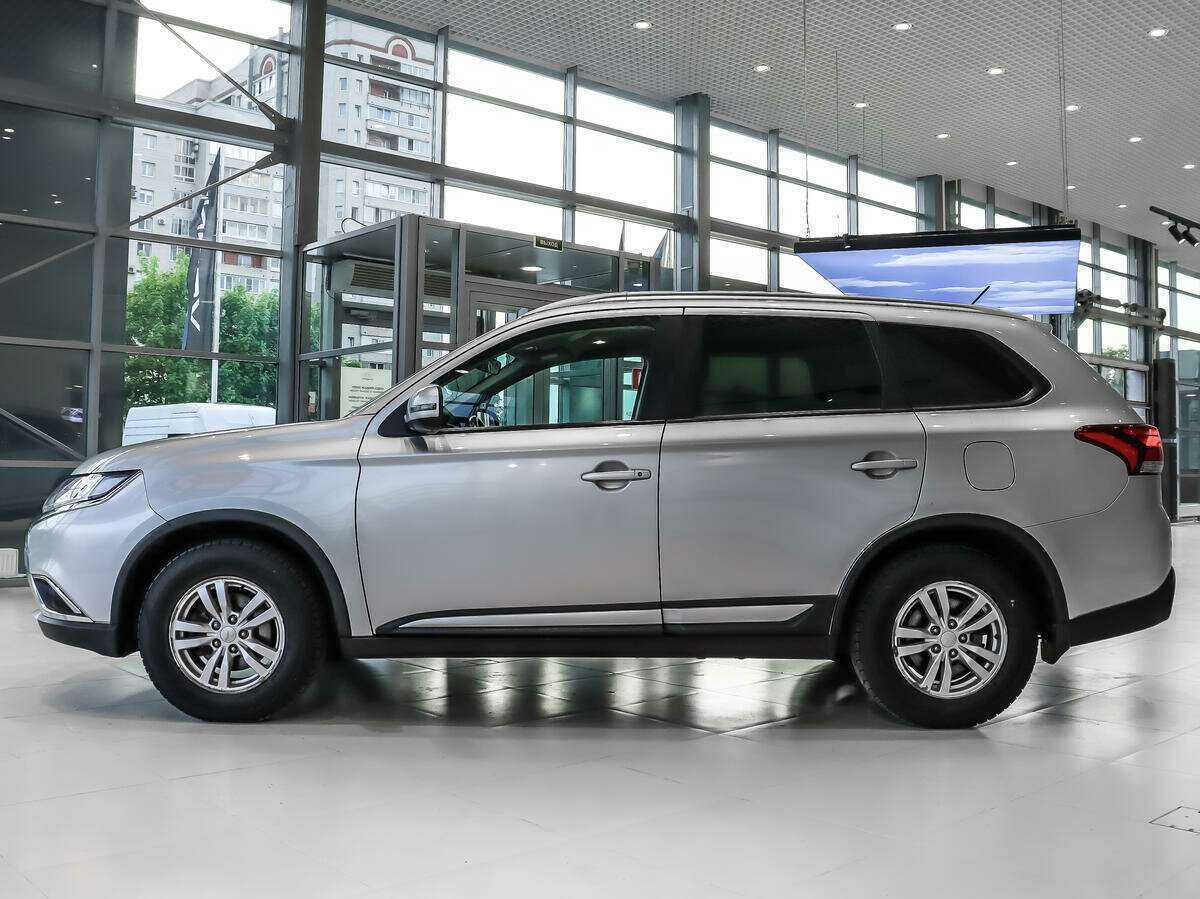 Mitsubishi Outlander 2016 года с пробегом. Фото: #7