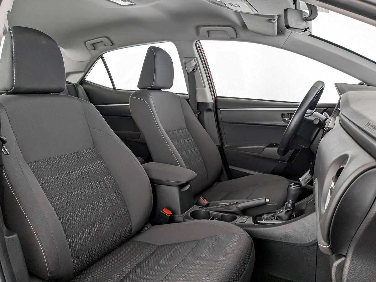 Toyota Corolla 2018 года с пробегом. Фото: #21