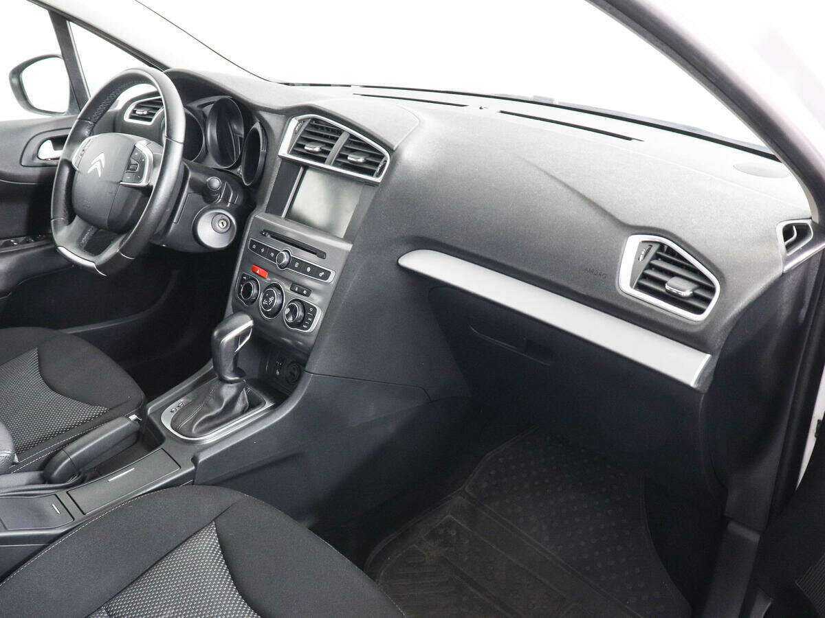 Citroen C4 2017 года с пробегом. Фото: #9