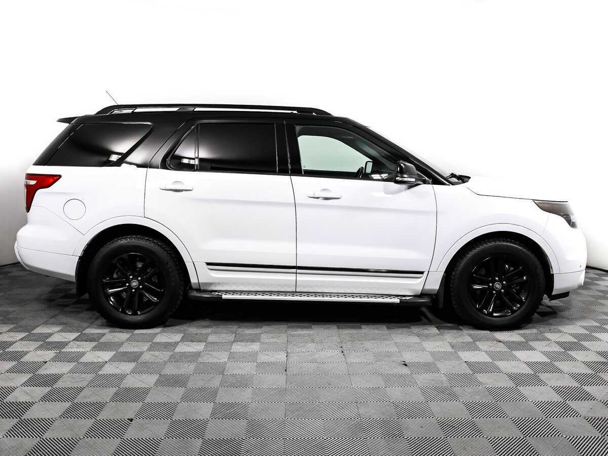 Ford Explorer 2013 года с пробегом. Фото: #3