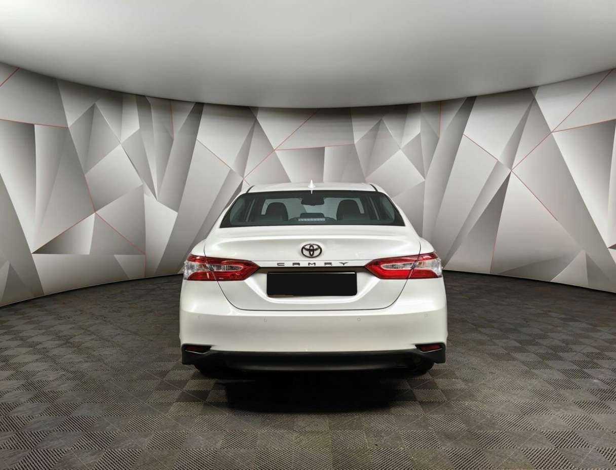 Toyota Camry 2021 года с пробегом. Фото: #7