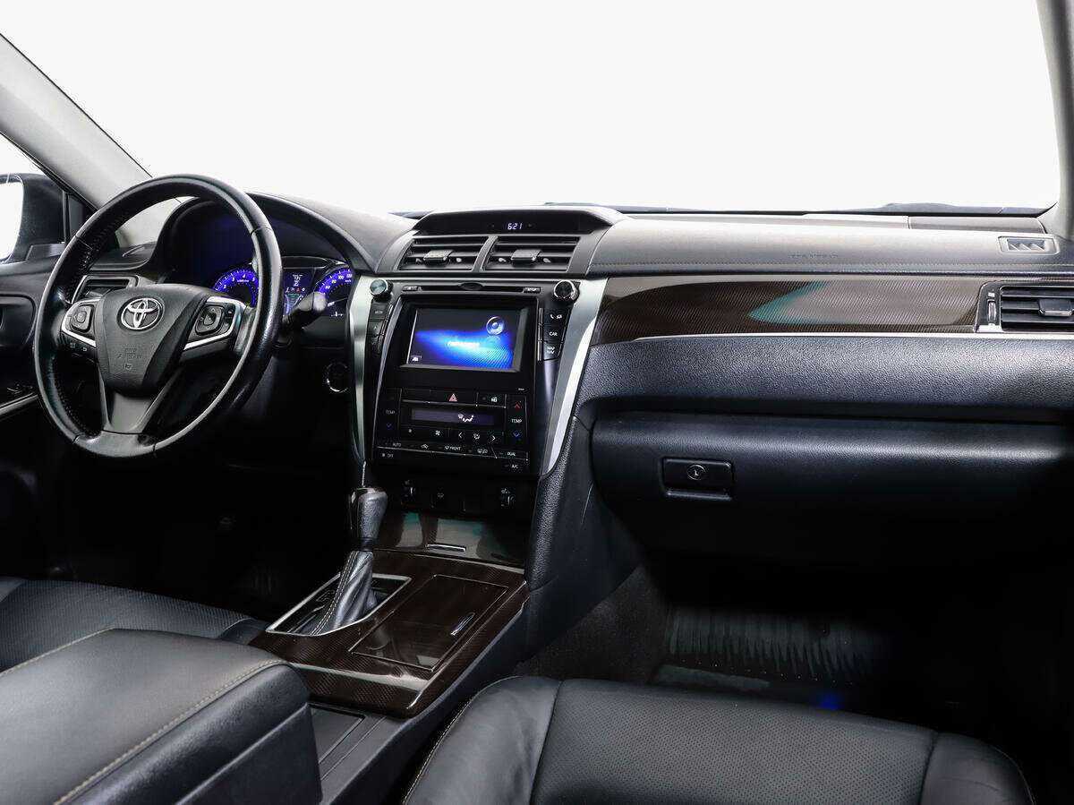 Toyota Camry 2017 года с пробегом. Фото: #8