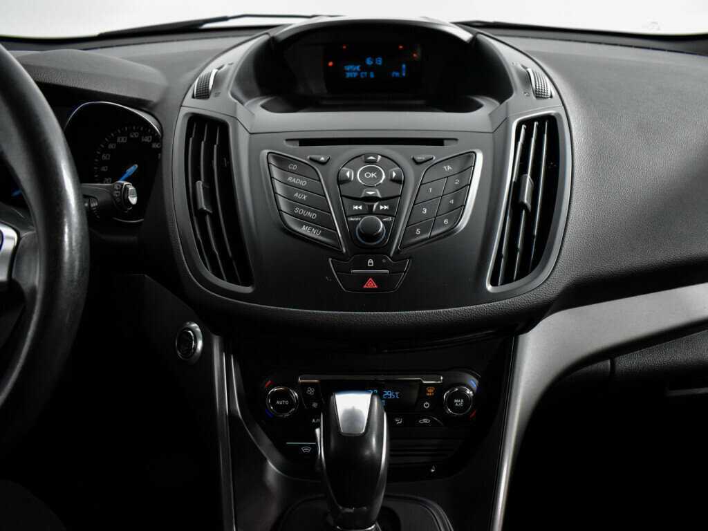 Ford Kuga 2015 года с пробегом. Фото: #15