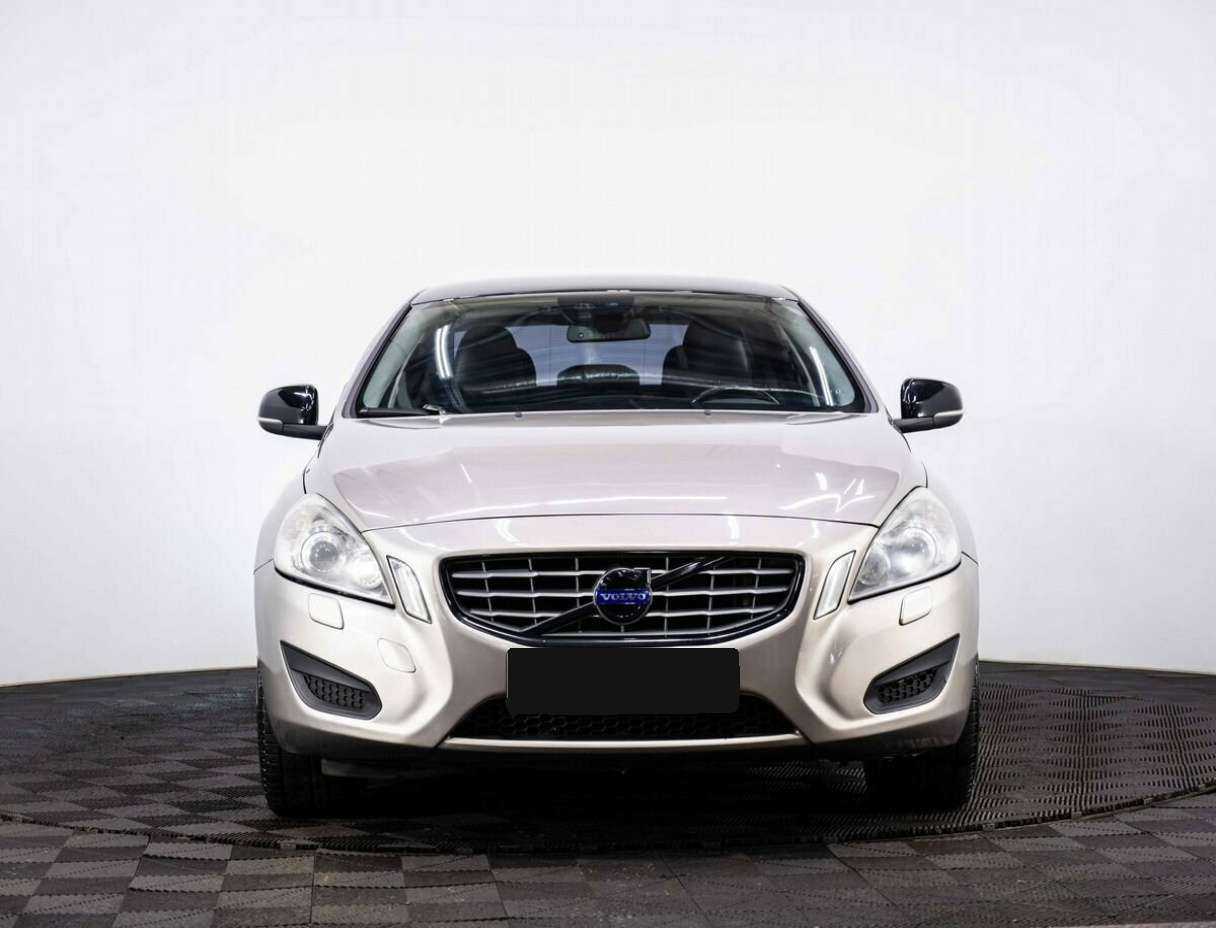 Volvo S60 2012 года с пробегом. Фото: #1