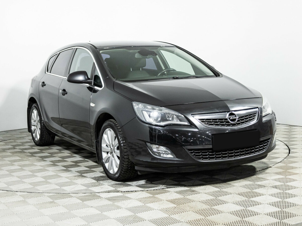 Opel Astra 2012 года с пробегом. Фото: #2