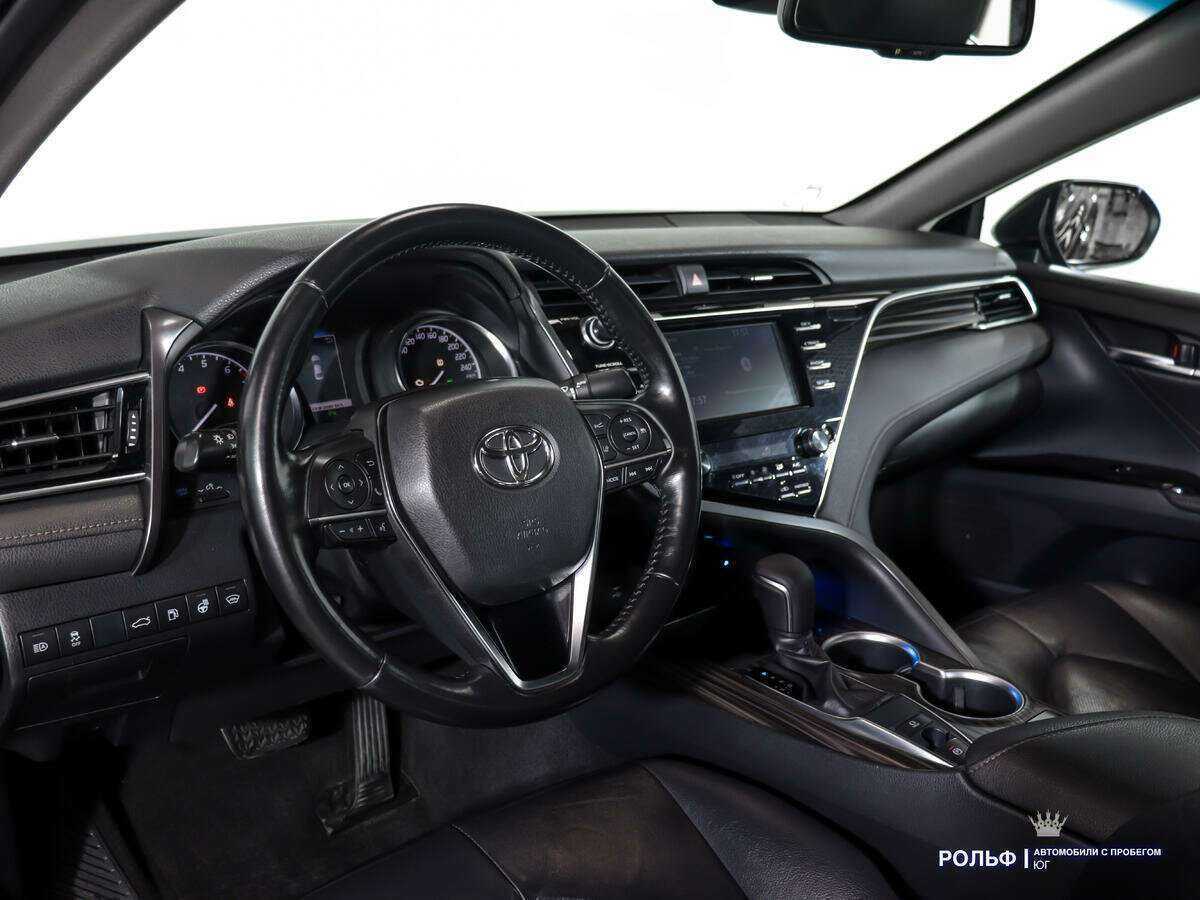 Toyota Camry 2018 года с пробегом. Фото: #14