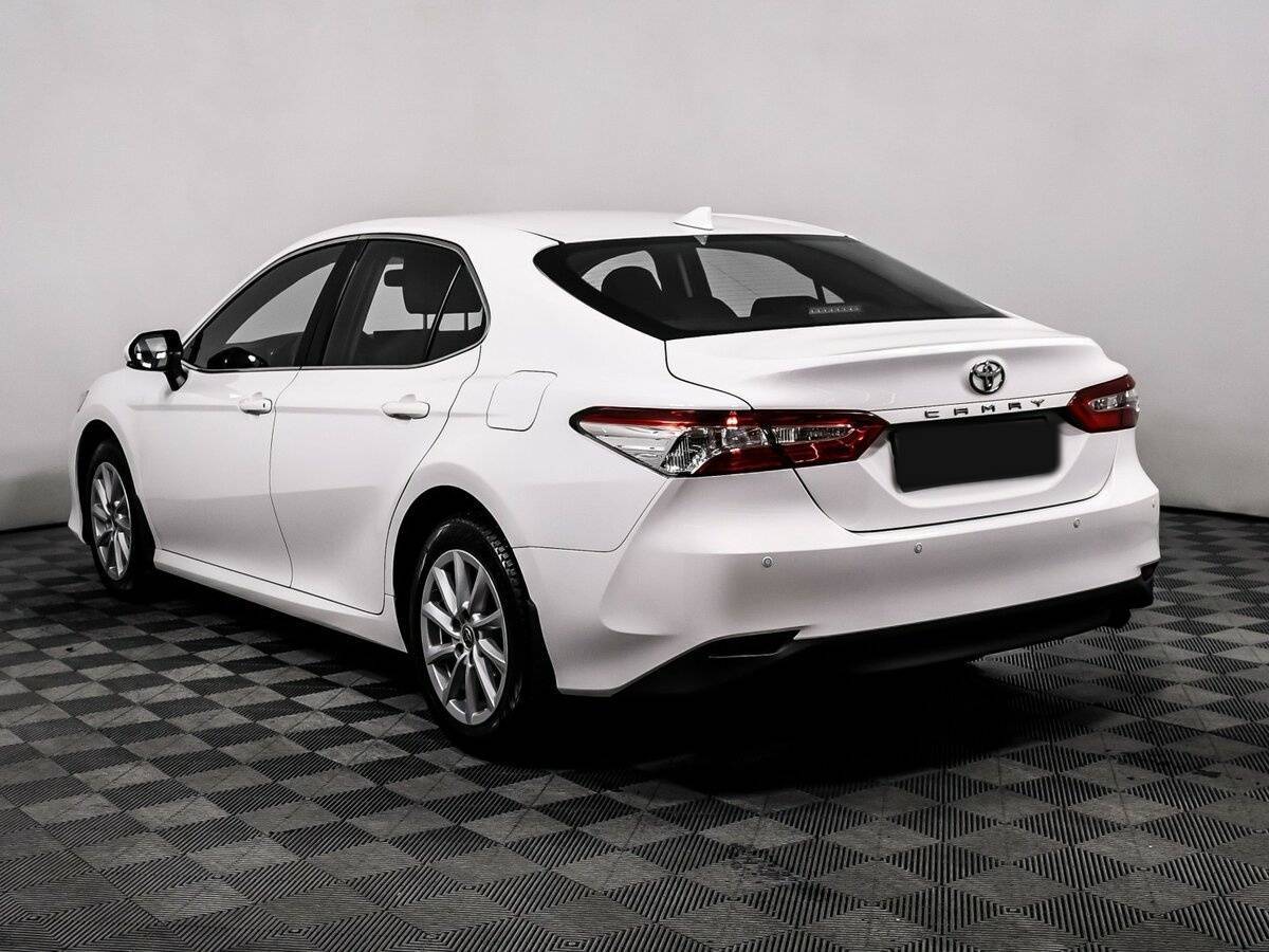Toyota Camry 2021 года с пробегом. Фото: #6