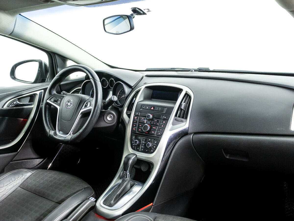 Opel Astra 2012 года с пробегом. Фото: #8