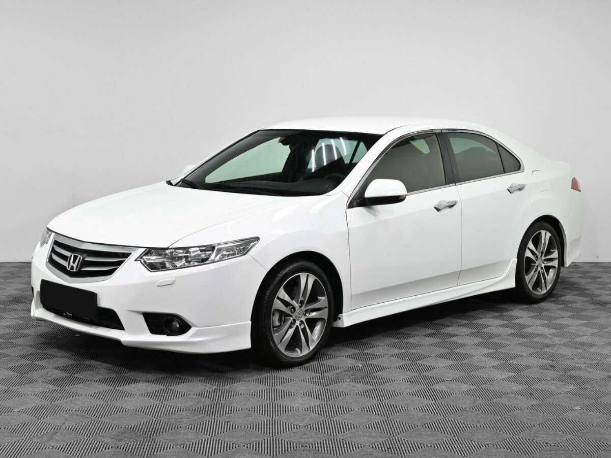 Honda Accord 2012 года с пробегом. Посмотреть фото