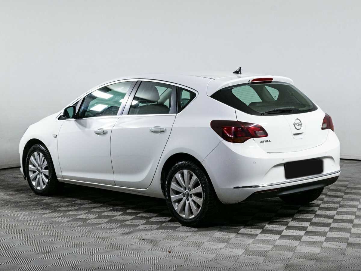 Opel Astra 2012 года с пробегом. Фото: #5
