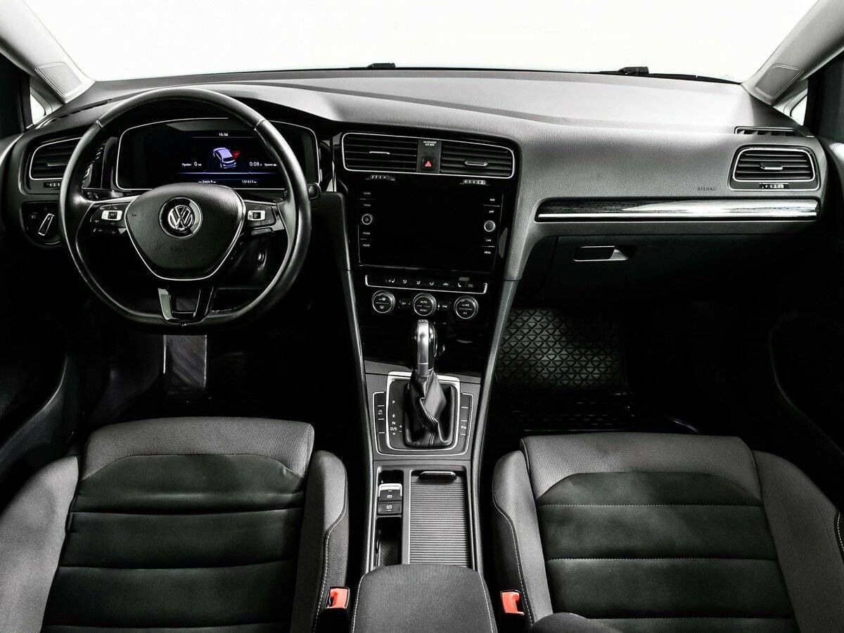 Volkswagen Golf 2018 года с пробегом. Фото: #10