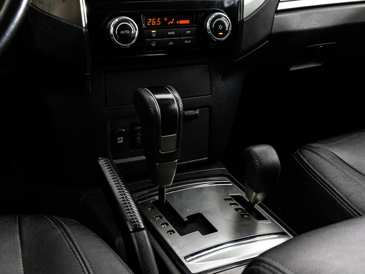 Mitsubishi Pajero 2014 года с пробегом. Фото: #9