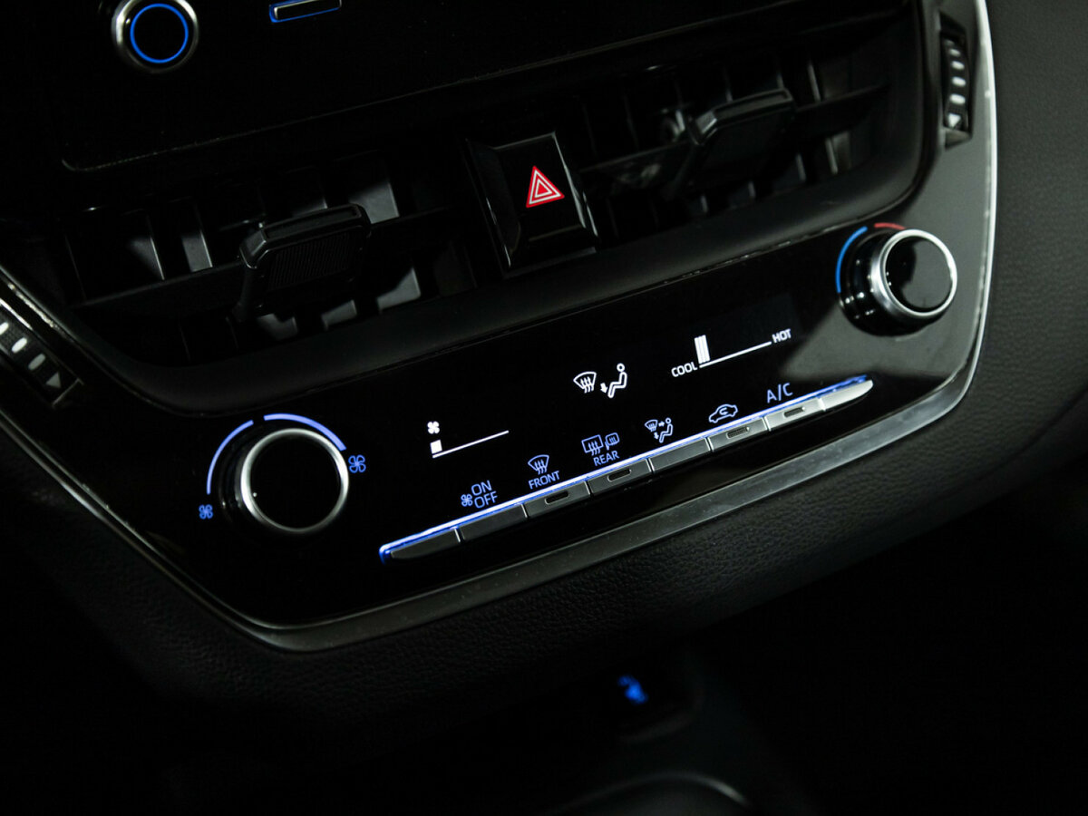 Toyota Corolla 2019 года с пробегом. Фото: #13