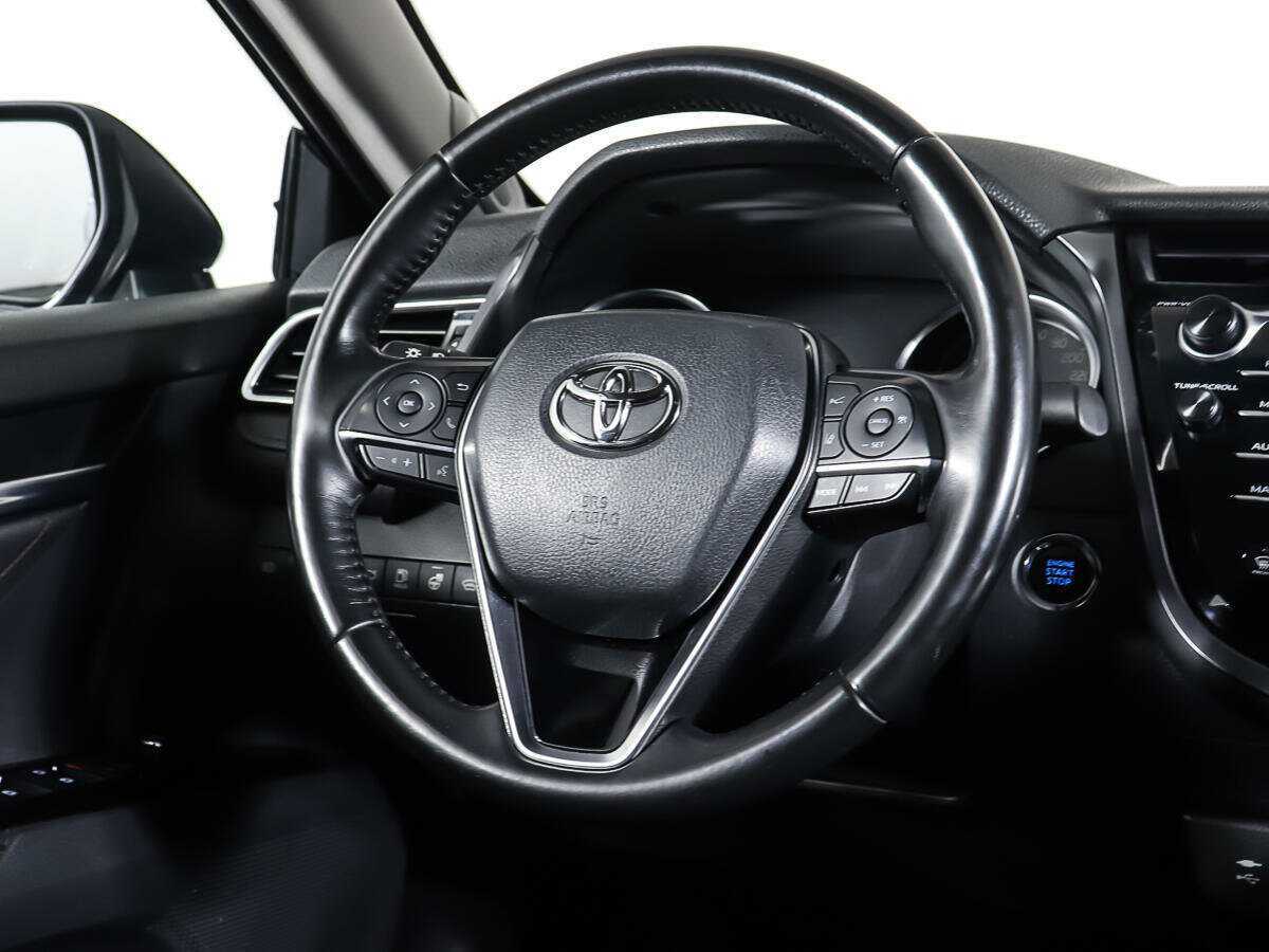 Toyota Camry 2020 года с пробегом. Фото: #14