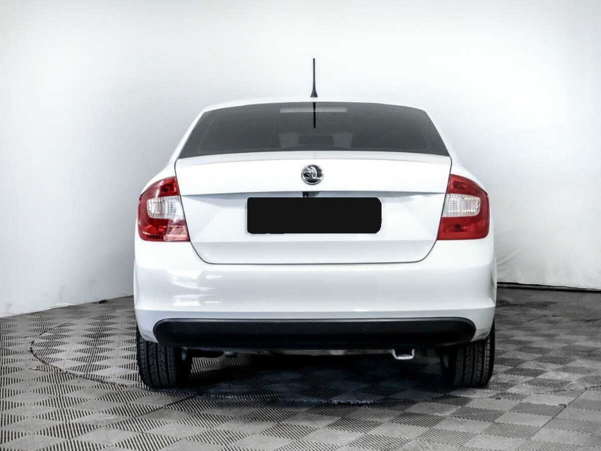 Skoda Rapid 2014 года с пробегом. Фото: #4