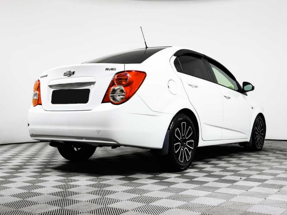 Chevrolet Aveo 2014 года с пробегом. Фото: #4
