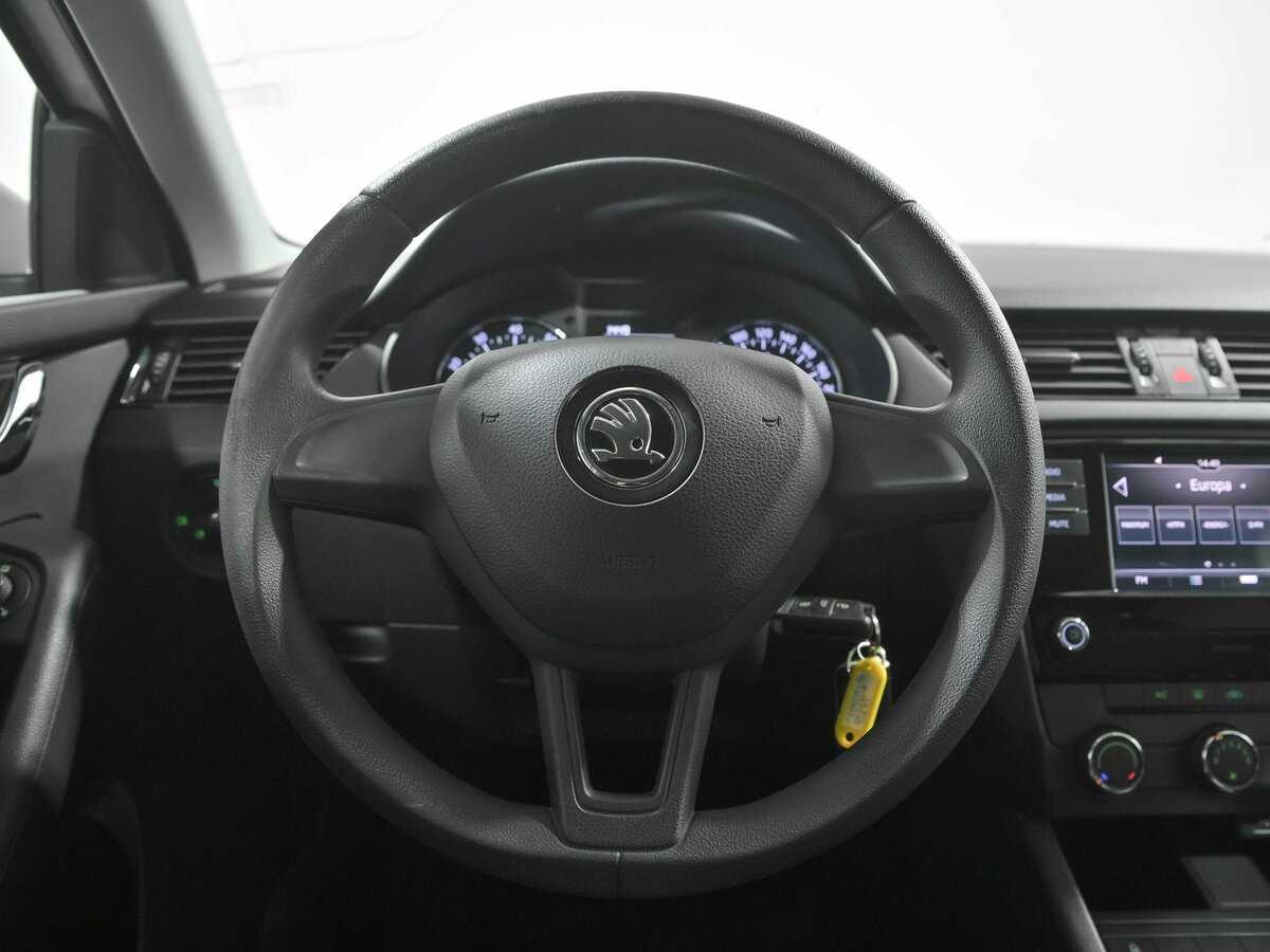 Skoda Octavia 2018 года с пробегом. Фото: #6