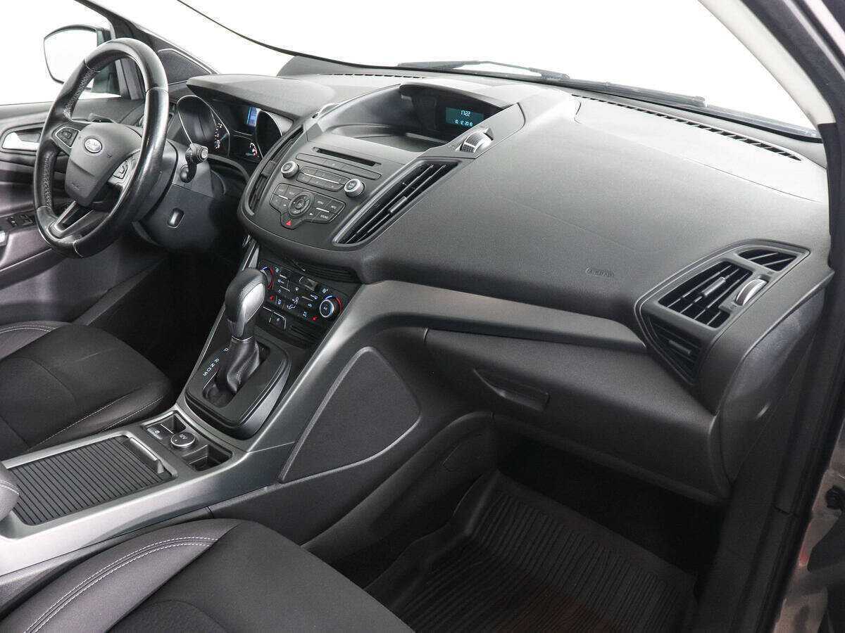 Ford Kuga 2017 года с пробегом. Фото: #9