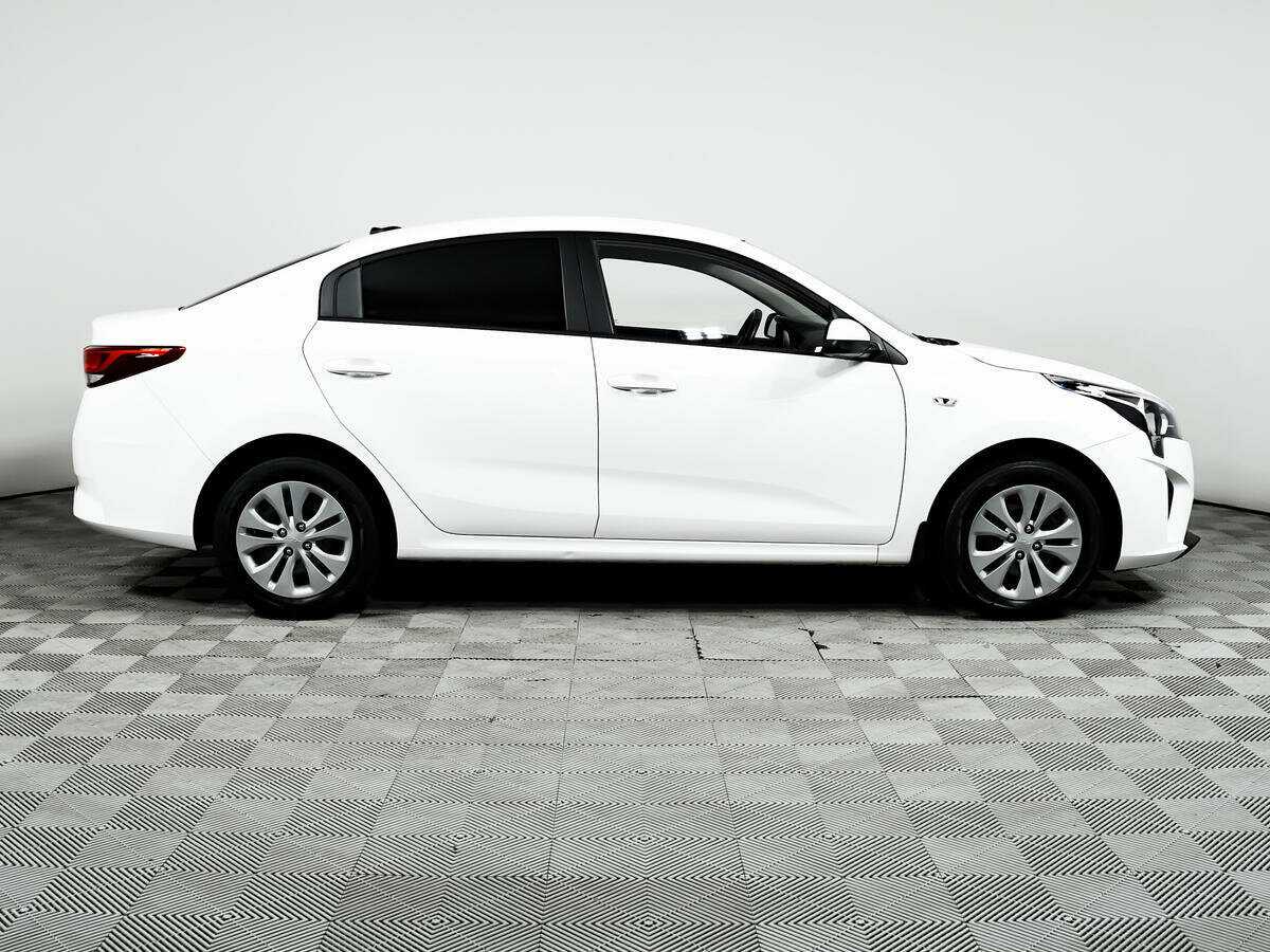 Kia Rio 2021 года с пробегом. Фото: #3
