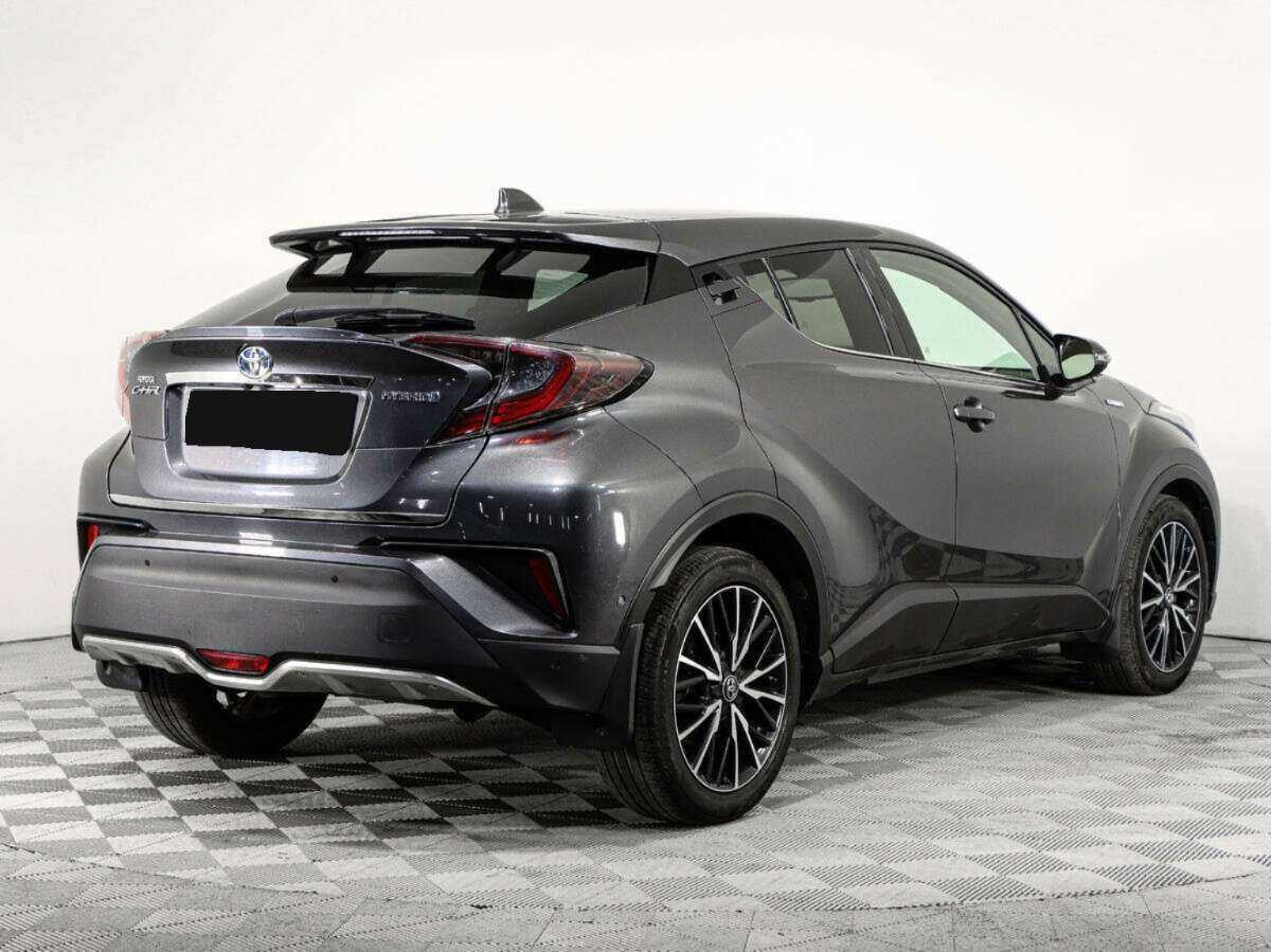 Toyota C-HR 2018 года с пробегом. Фото: #4