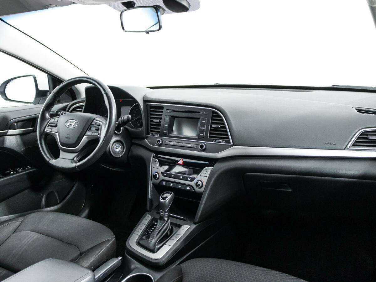 Hyundai Elantra 2017 года с пробегом. Фото: #8