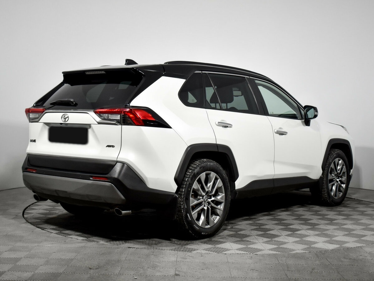 Toyota RAV4 2019 года с пробегом. Фото: #3