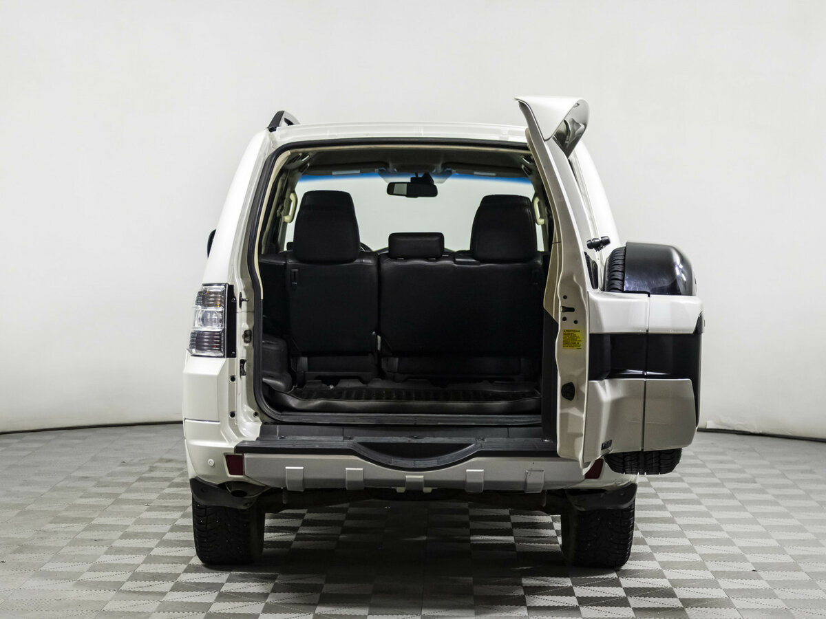 Mitsubishi Pajero 2014 года с пробегом. Фото: #16