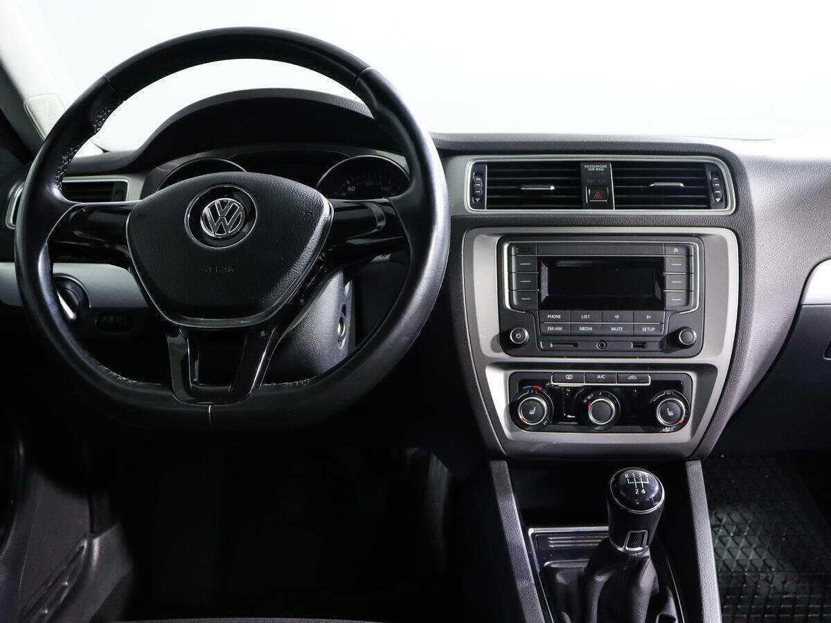 Volkswagen Jetta 2017 года с пробегом. Фото: #9