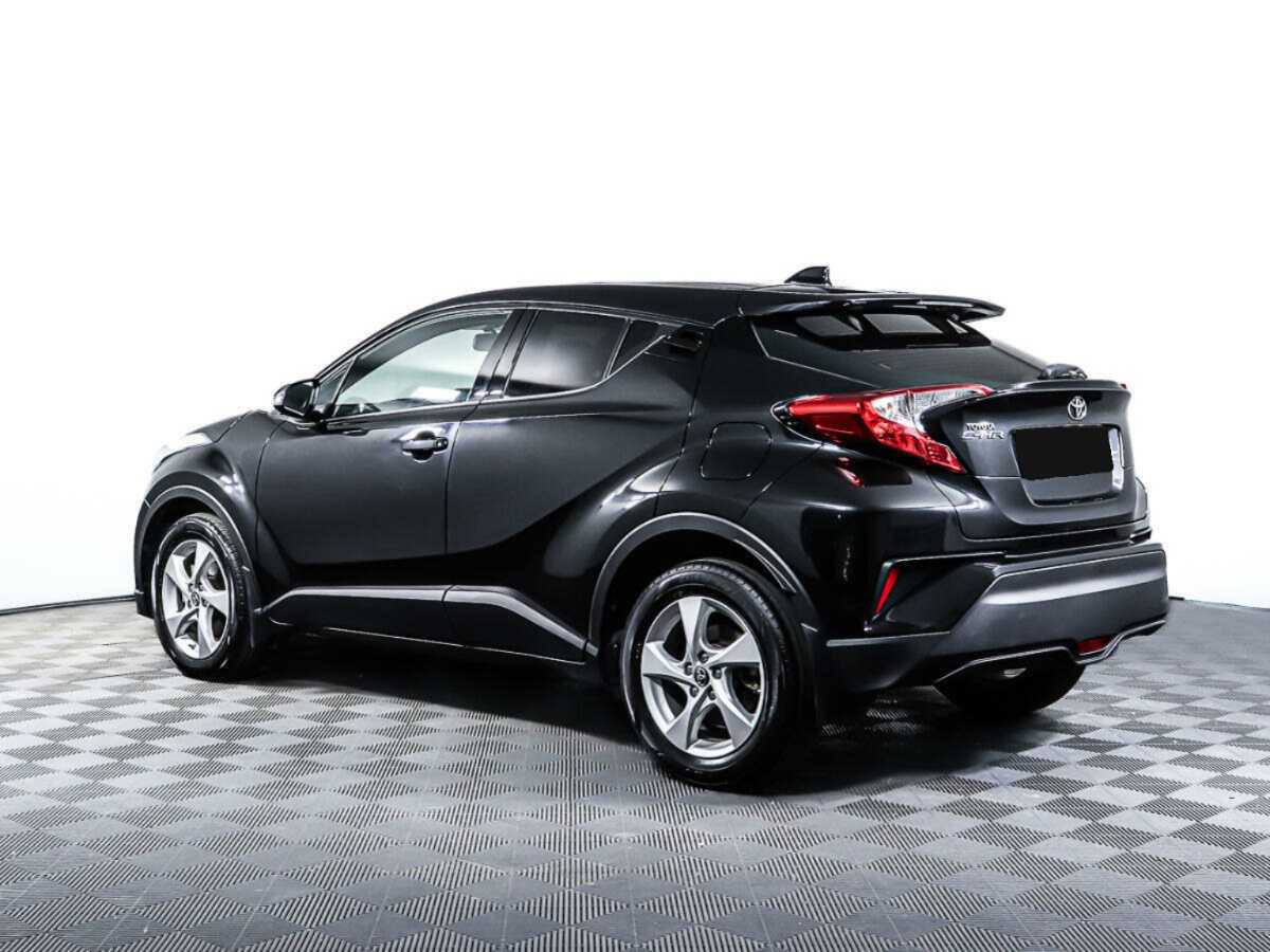 Toyota C-HR 2019 года с пробегом. Фото: #6