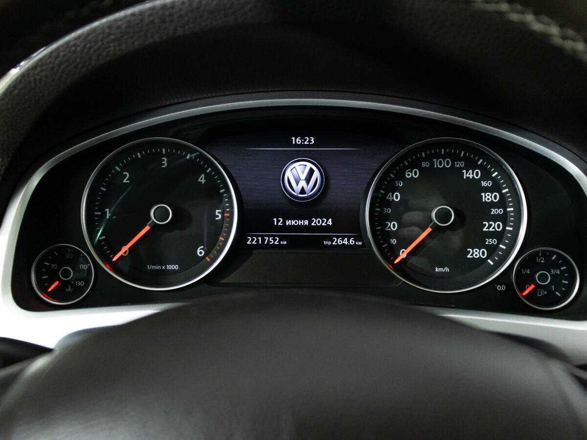 Volkswagen Touareg 2013 года с пробегом. Фото: #9