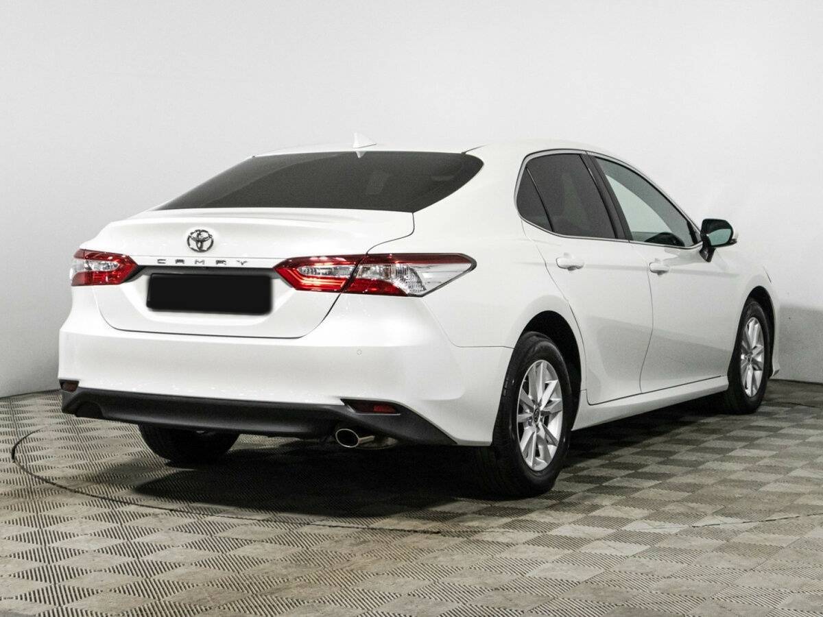 Toyota Camry 2020 года с пробегом. Фото: #4