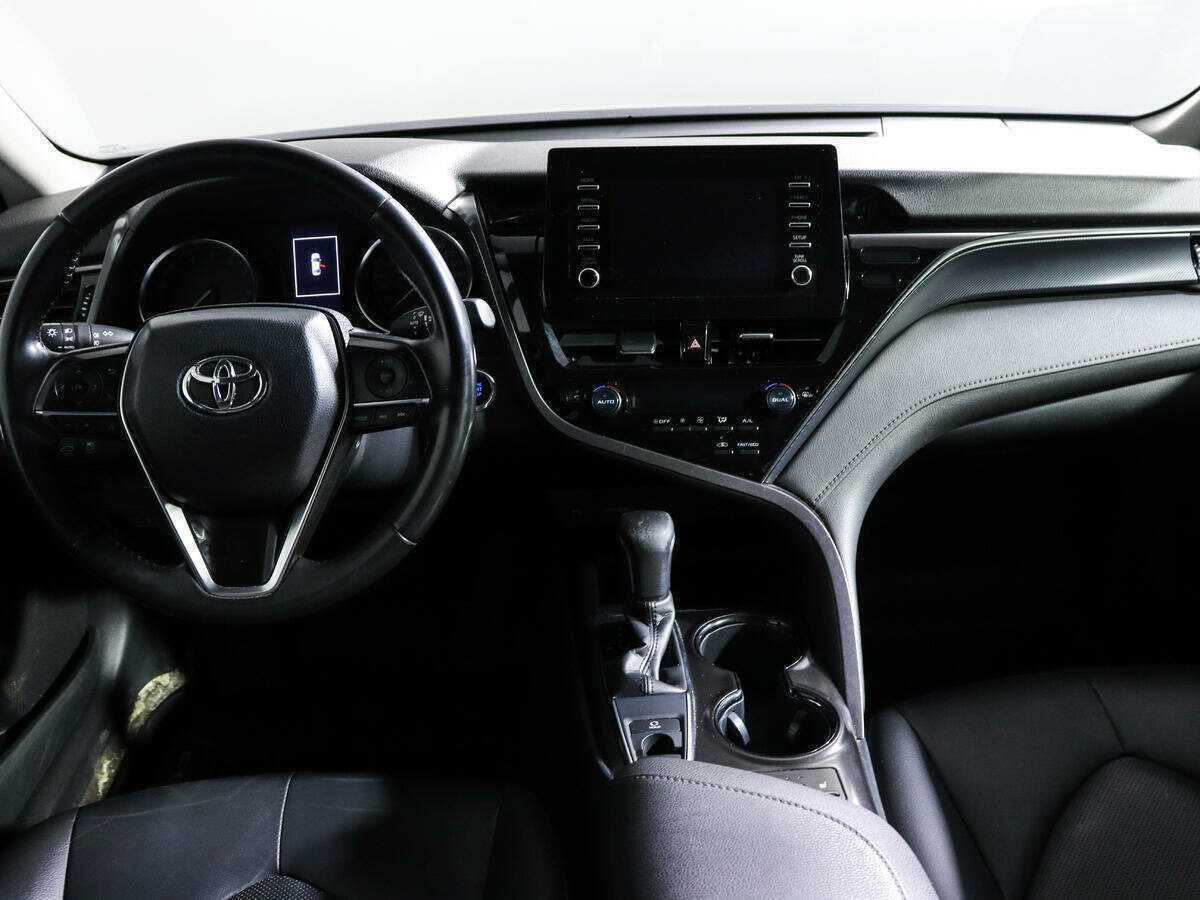 Toyota Camry 2021 года с пробегом. Фото: #11