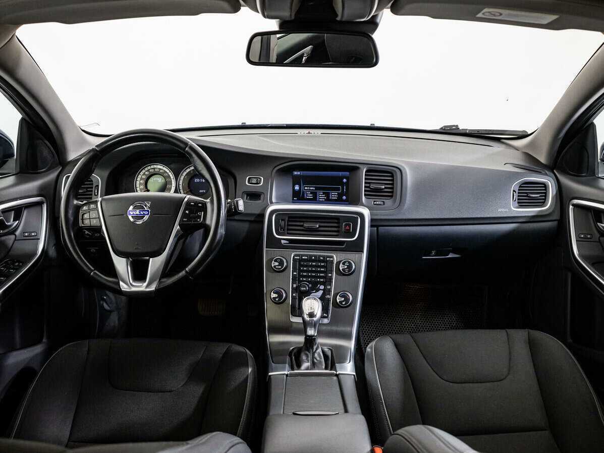 Volvo V60 2012 года с пробегом. Фото: #12