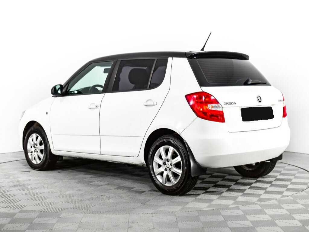 Skoda Fabia 2013 года с пробегом. Фото: #6