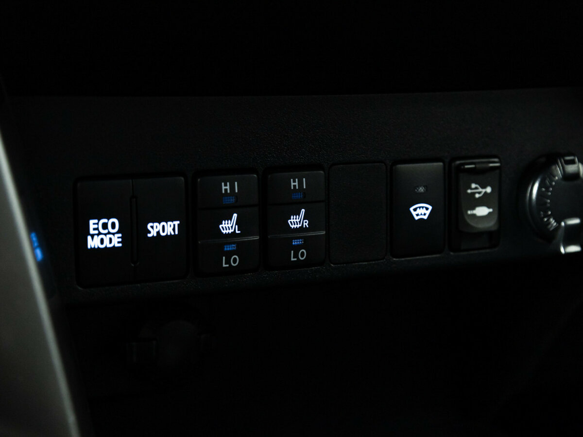 Toyota RAV4 2017 года с пробегом. Фото: #14