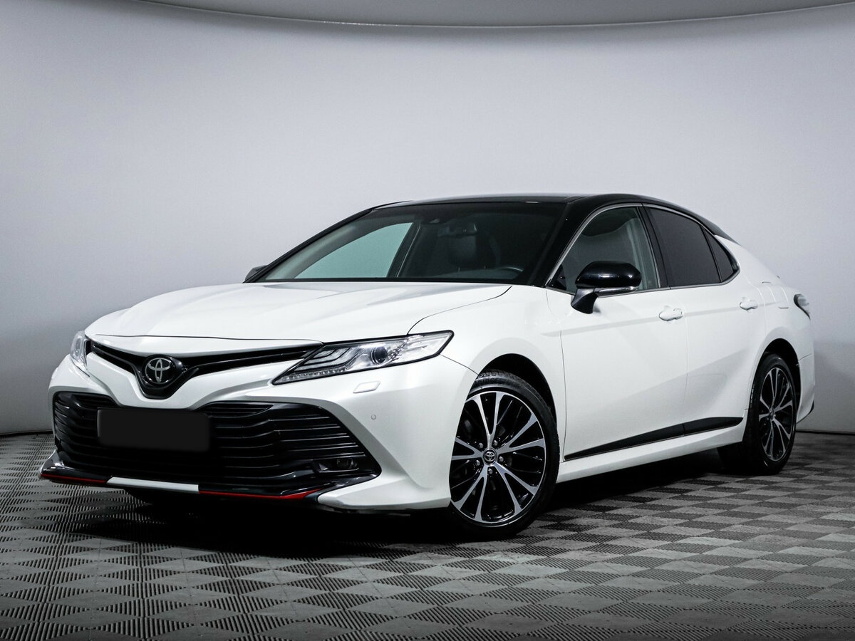 Toyota Camry 2020 года с пробегом. Посмотреть фото